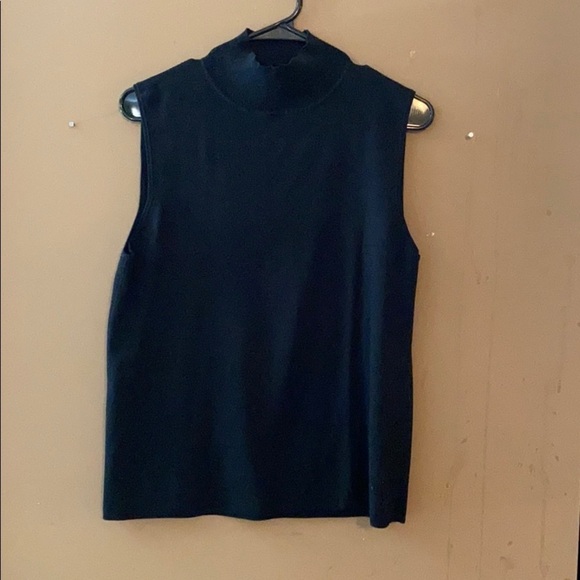 Chico's Tops - CHICOS BLACK SLEEVELESS MOCK SHIRT R